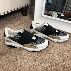 Women’s sneakers size 8.5 NIB